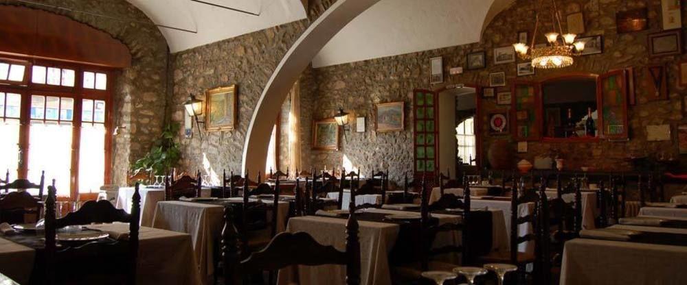 בסלו Hotel Fonda Siques מראה חיצוני תמונה